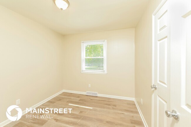 Building Photo - 4240 Cody Dr