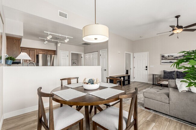 Building Photo - Stunning furnished 2-Bedroom Condo with Mountain Views!