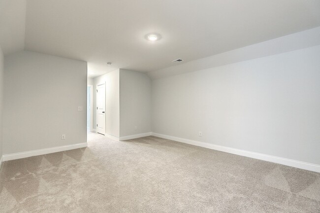 Building Photo - Cane Bay home available!