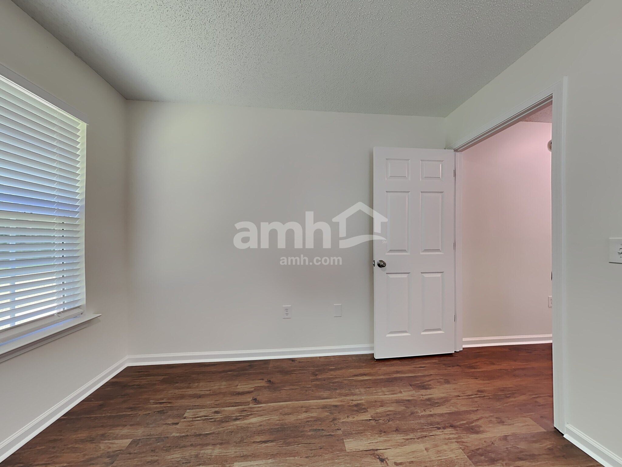 Building Photo - 362 Stonebridge Cir