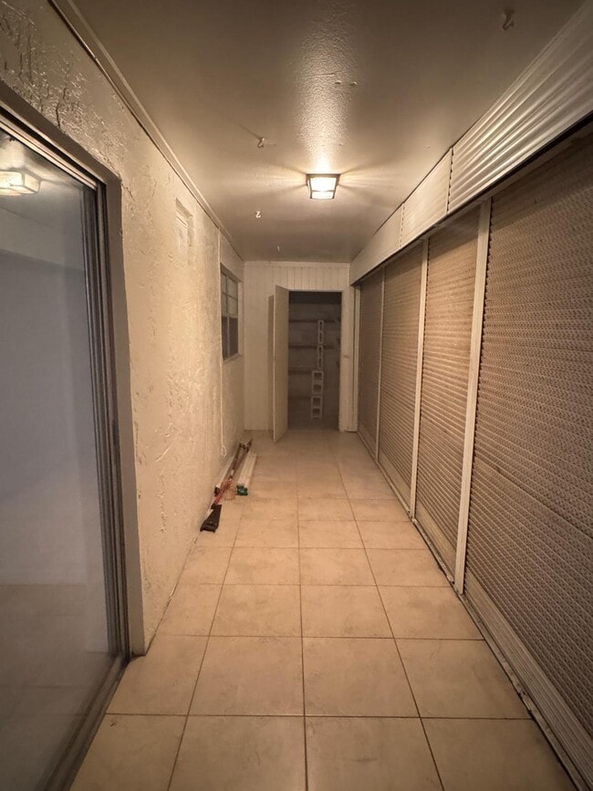 Building Photo - 10821 N Military Trl