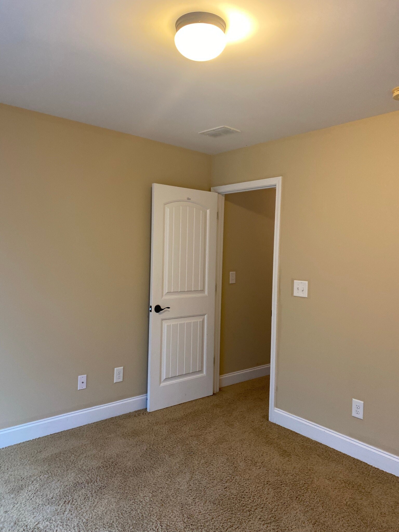 Building Photo - 319 Haywood Dr
