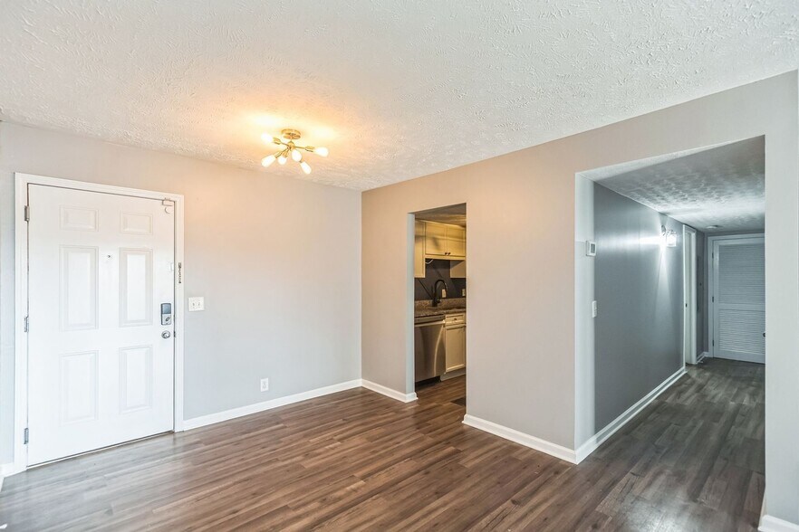 Building Photo - 420 Elysian Fields Rd