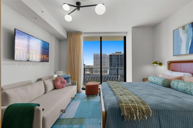 Building Photo - 11 NE 6th St