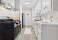 Building Photo - Buffalo Sherman Oaks Apartments