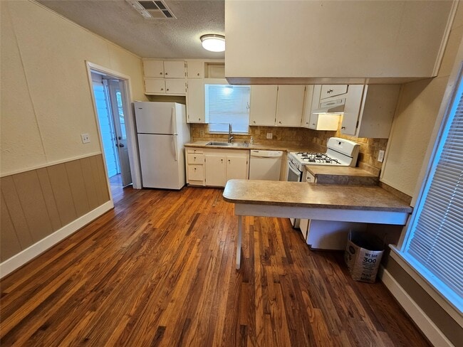 Building Photo - 603 Landrum