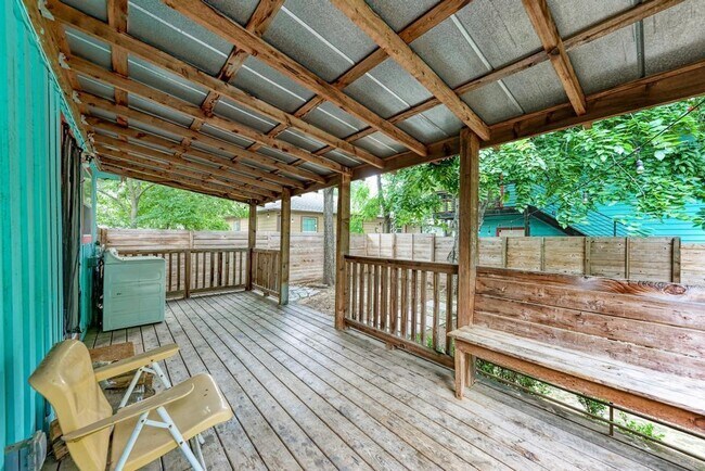 Building Photo - 1407 Leona St