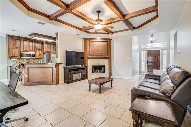 Building Photo - 2518 Date Palm Dr