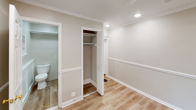 Building Photo - 312 S 16th St