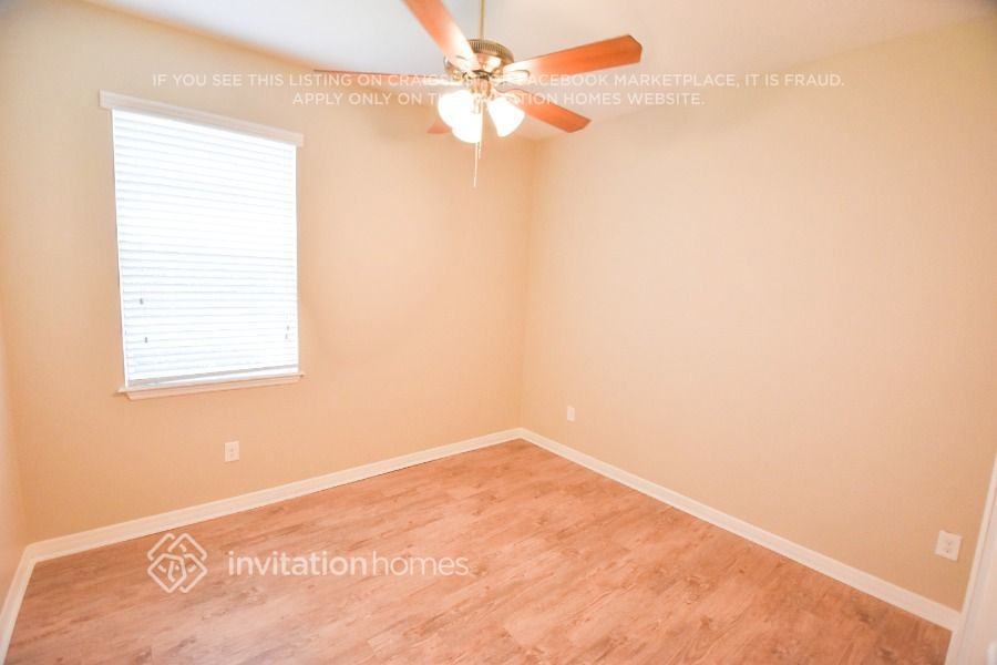 Building Photo - 15634 Starling Water Dr