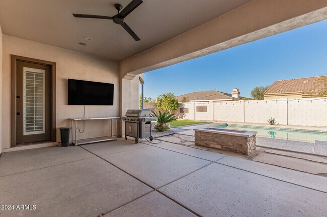 Building Photo - 12374 S 181st Dr