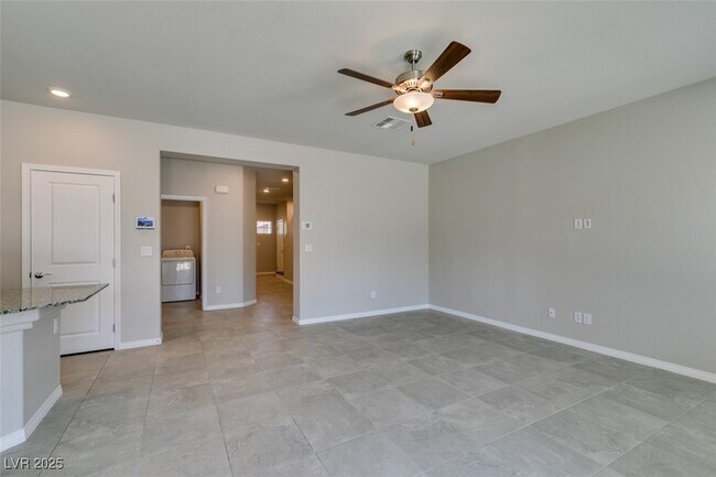 Building Photo - 945 Willow Berry Ave