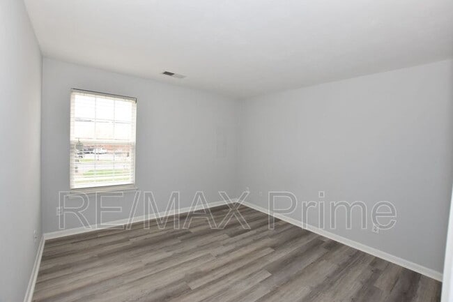 Building Photo - 1867 Chantilly Ct