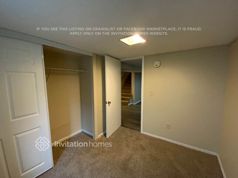 Building Photo - 3112 Nevada Ave S