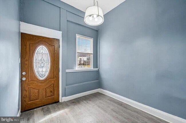 Building Photo - 1110 Morton Ave