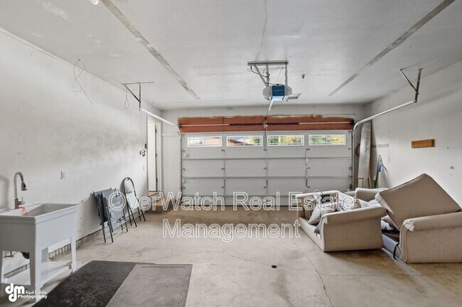 Building Photo - 8609 Augusta Cir