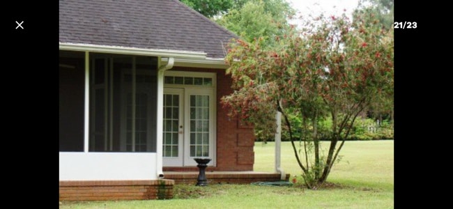 Building Photo - Charming 3 Bedroom , 2 Bath Country Home with Lake Views