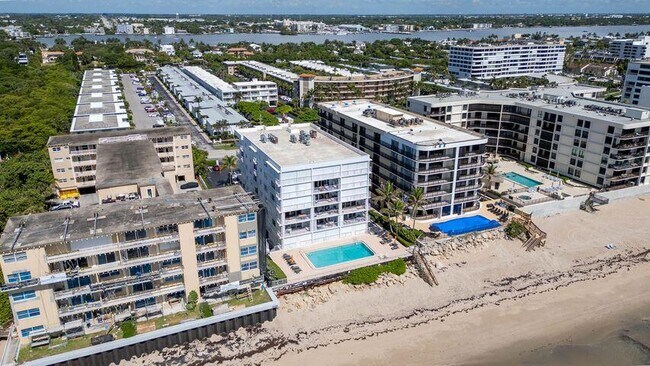 Building Photo - 4200 S Ocean Blvd