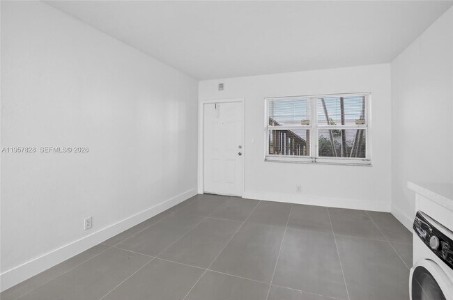 Building Photo - 1740 Funston St