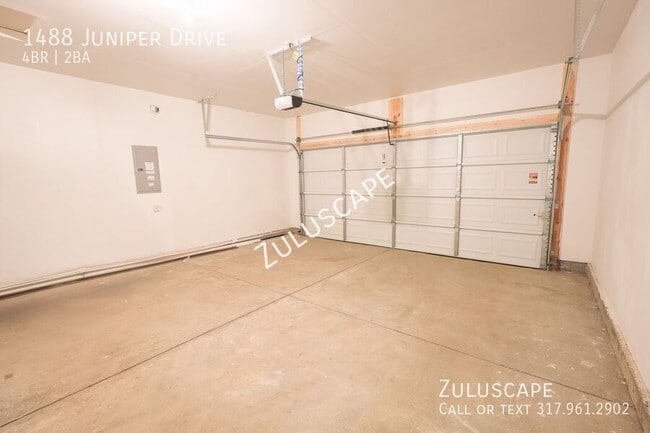 Building Photo - 1488 Juniper Dr