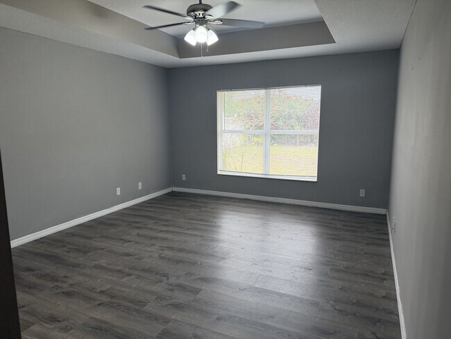 Building Photo - 4542 SW Savona Blvd