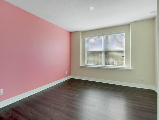 Building Photo - 8965 Fullerwood Ave