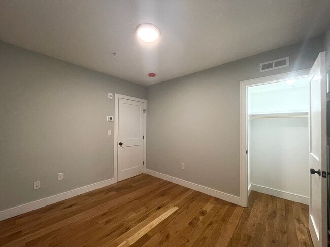 Building Photo - No Brokers Fee, Central Heat/AC, In Unit Washer and Dryer,  High-End Kitchen Appliances