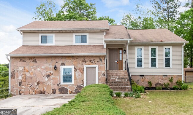 Primary Photo - 3020 Creel Rd