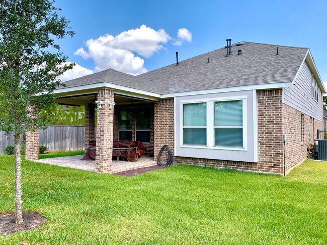 Building Photo - 197 Bloomhill Pl