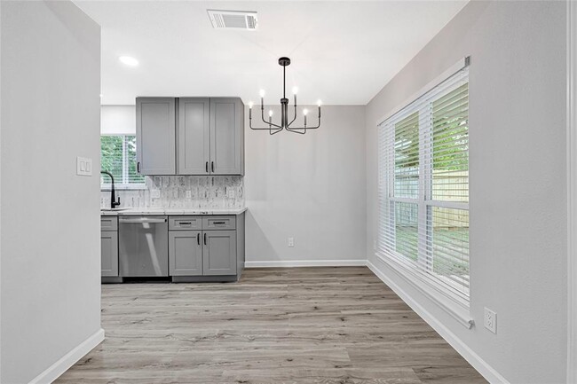 Building Photo - 23818 Lestergate Dr