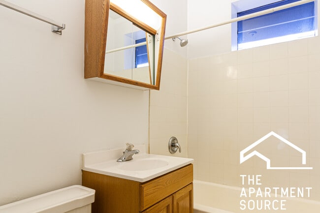 Building Photo - 3024 N Halsted St