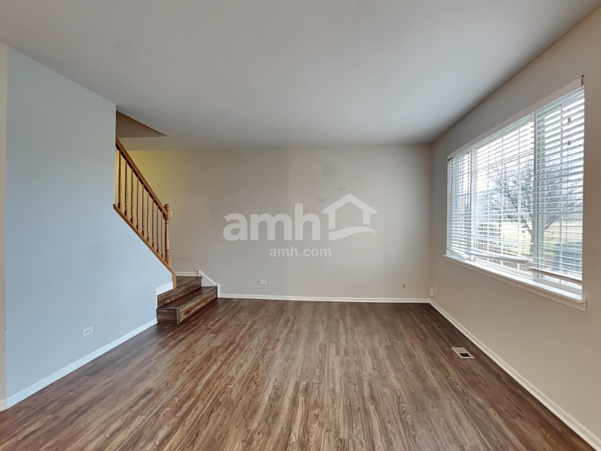 Building Photo - 621 Arbor Cir