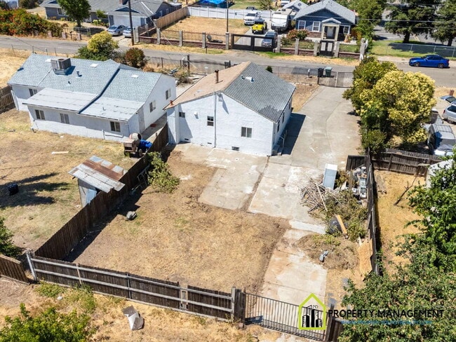 Building Photo - Charming 2-Bedroom Retreat in Sacramento – Gated w/Large yard