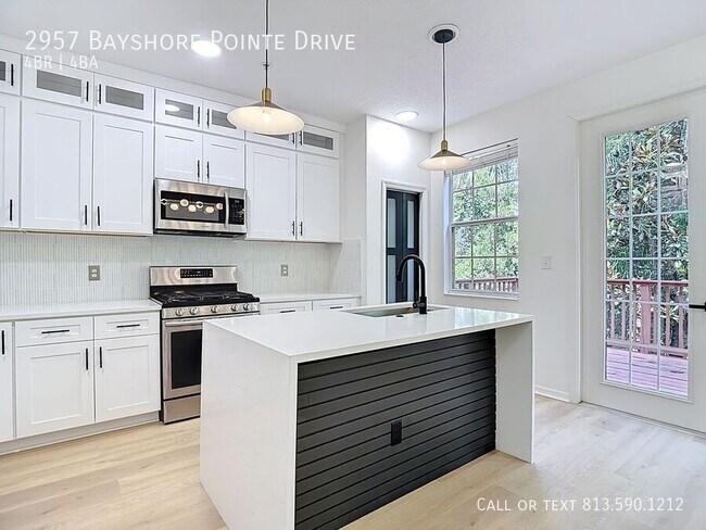 Building Photo - 2957 Bayshore Pointe Dr