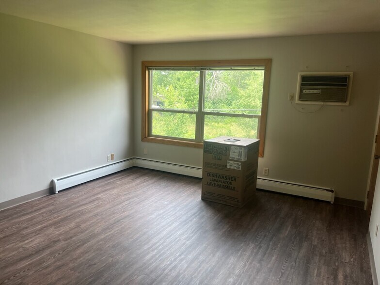 Building Photo - 318 Island Dr