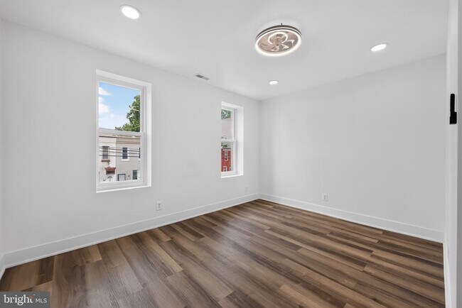 Building Photo - 807 N 42nd St
