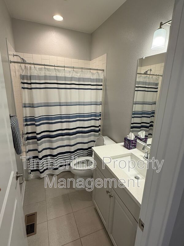 Building Photo - 2211 W 166th Ave