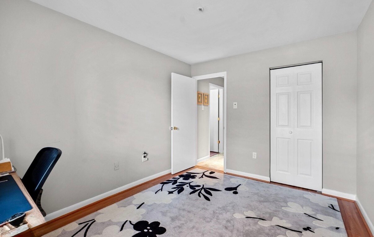 Building Photo - 8707 Grasmere Ct