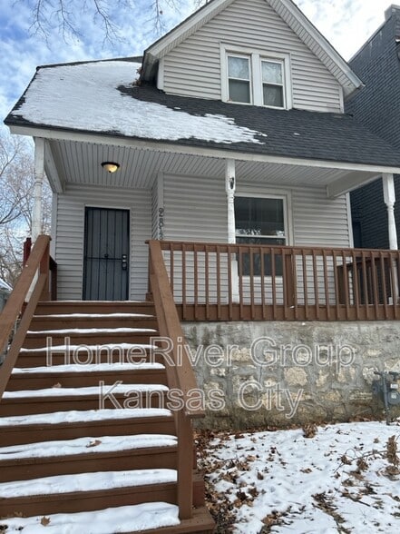 Primary Photo - 2843 Belleview Ave
