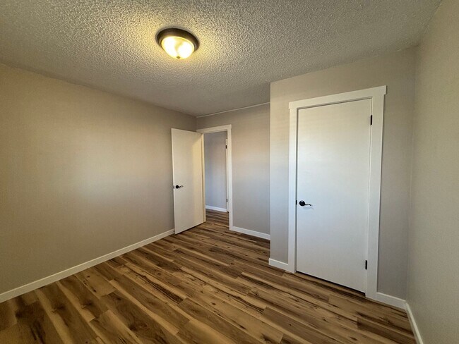 Building Photo - 3 Bed, 1 Bath Home for Rent, Available Now!  MileStone Real Estate Services