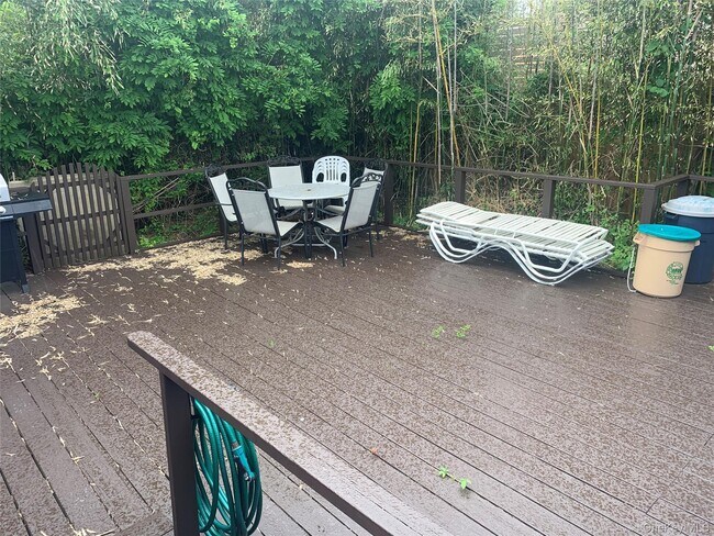 Building Photo - 30 Bungalow Ln