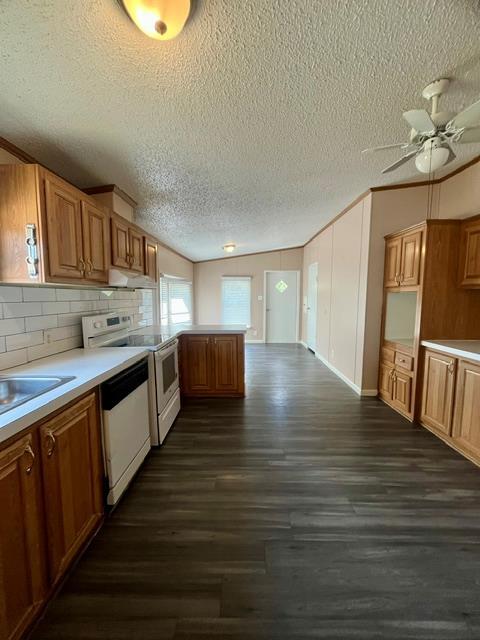 Building Photo - 150 Oak Forest Dr