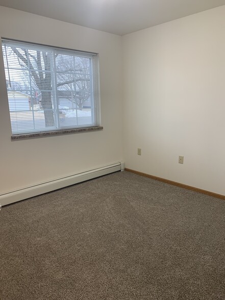 Building Photo - 308 Murdock St