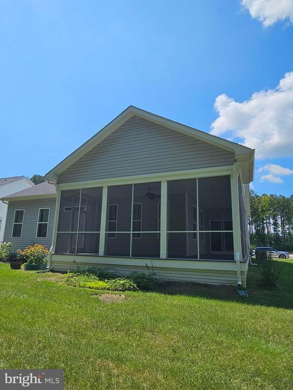 Building Photo - 18583 Emerson Way
