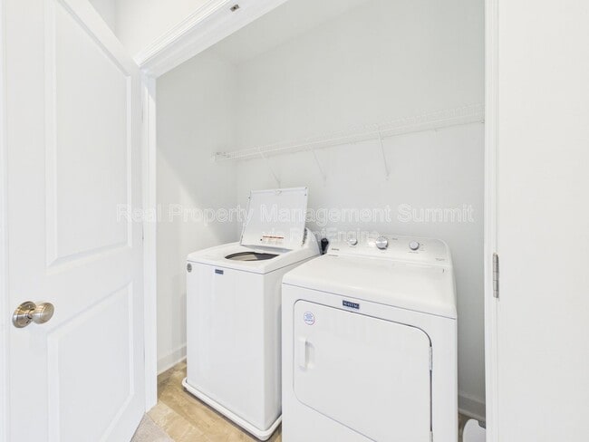 Building Photo - 3284 Charleston Blvd