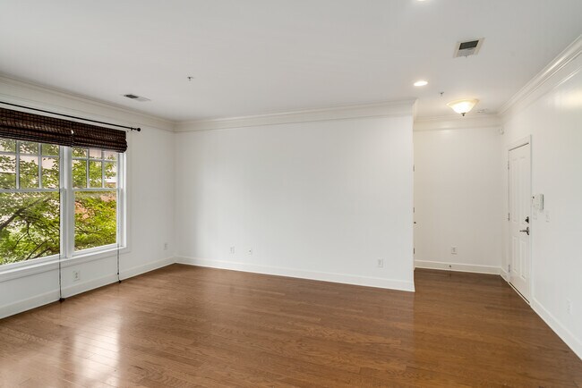 Building Photo - 3100 West End Cir