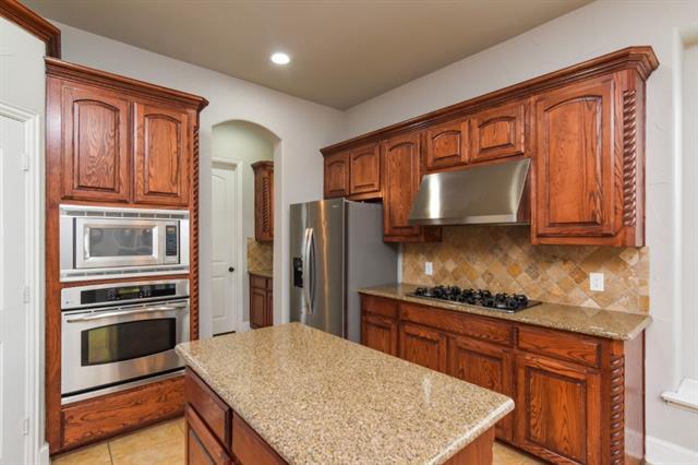 Building Photo - 9750 Candlewood Dr