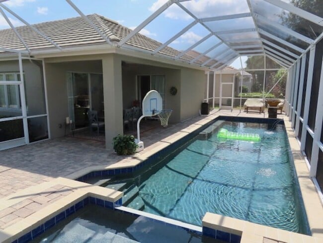 Building Photo - FURNISHED 3/2 & HEATED POOL -   RENTAL IN ROSEDALE COUNTRY CLUB!!