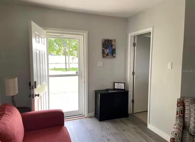 Building Photo - 16900 SW Lincoln St