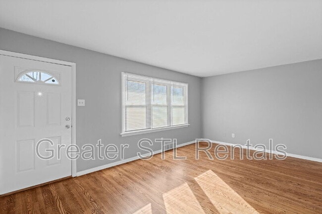 Building Photo - 3 Venetia Ct